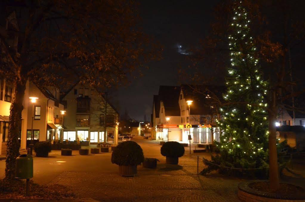 Hotel Zur Traube Moglingen Exterior foto